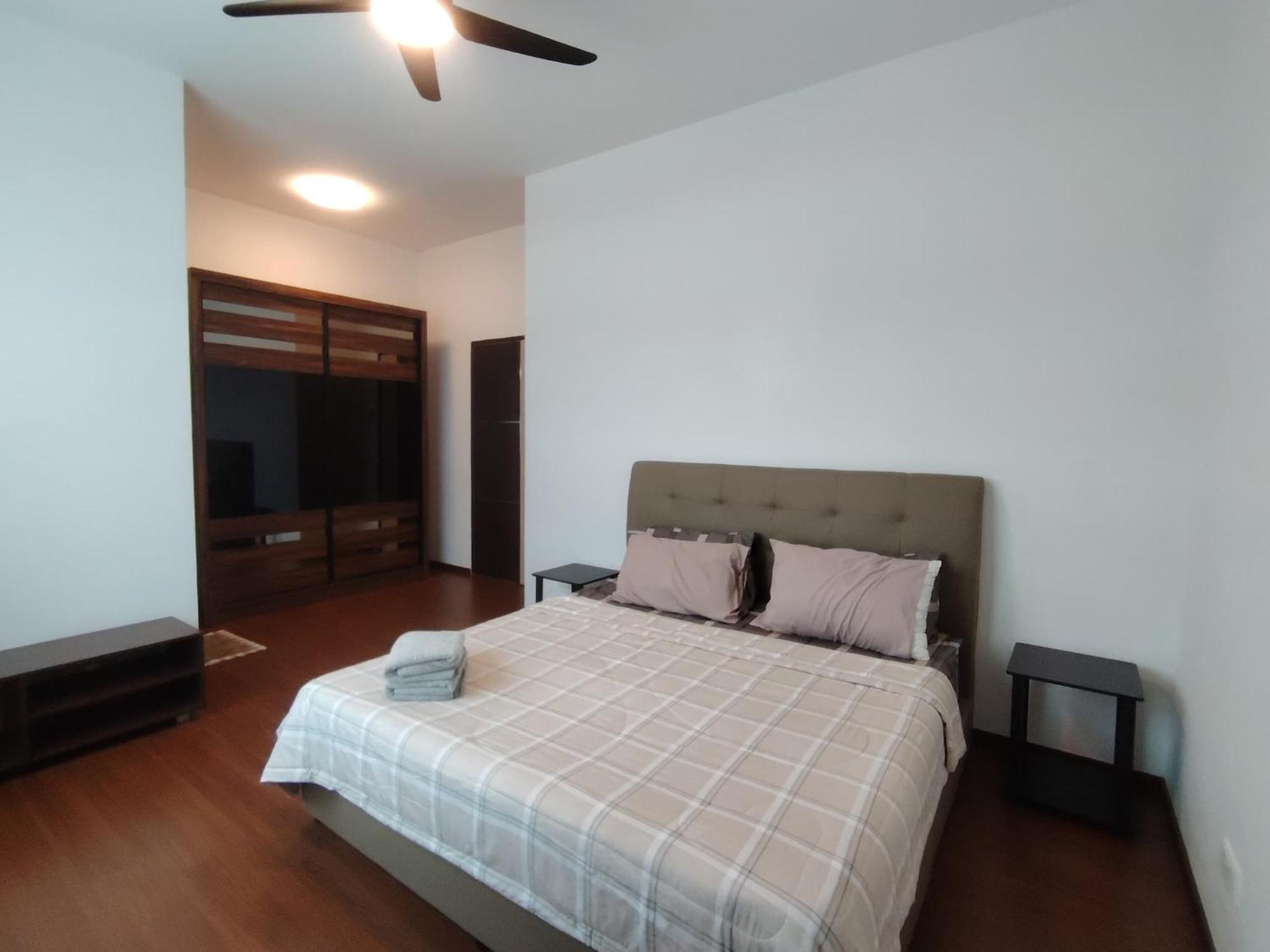 Holiday home Jnj - Serene Shangrila, Luak With 4-bedroom Miri