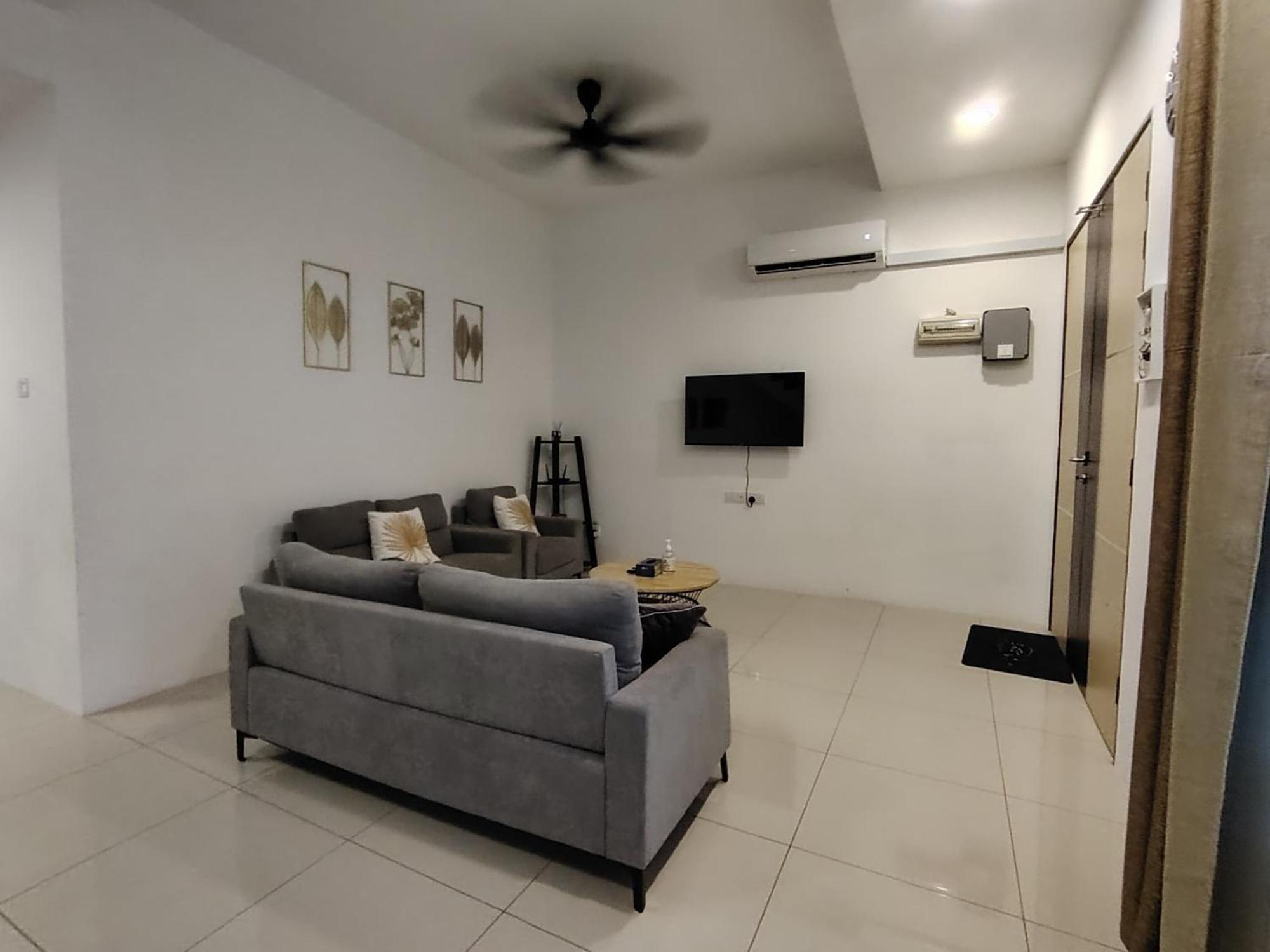 Holiday home Jnj - Serene Shangrila, Luak With 4-bedroom *